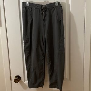 Eddie bauer capri pant small grey